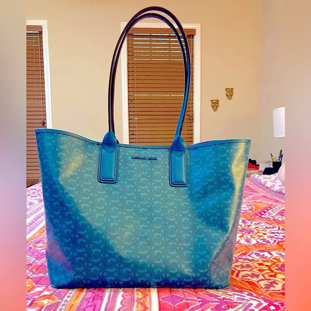 Blue Michael kors tote
